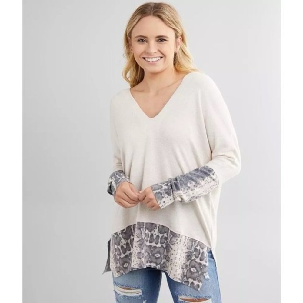BKE Snakeskin Print Split Neck Oversized Pullover‎ Tunic Sweater size M